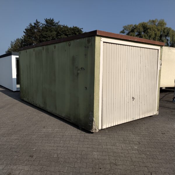 Garage 9915