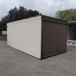 Garage 10052