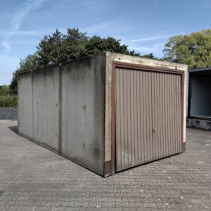 Garage 9779