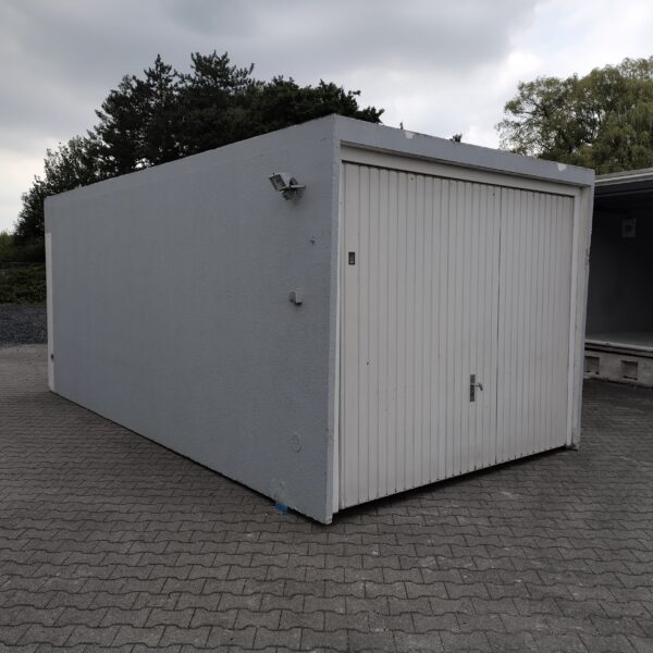 Garage 9816