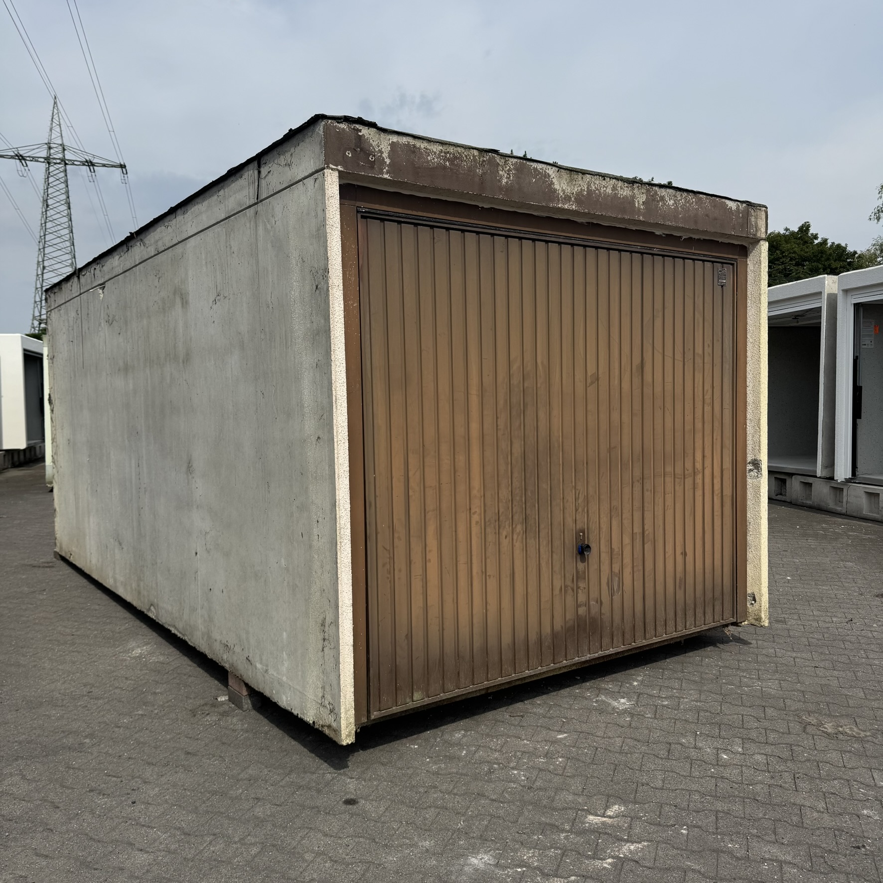 Garage 10275