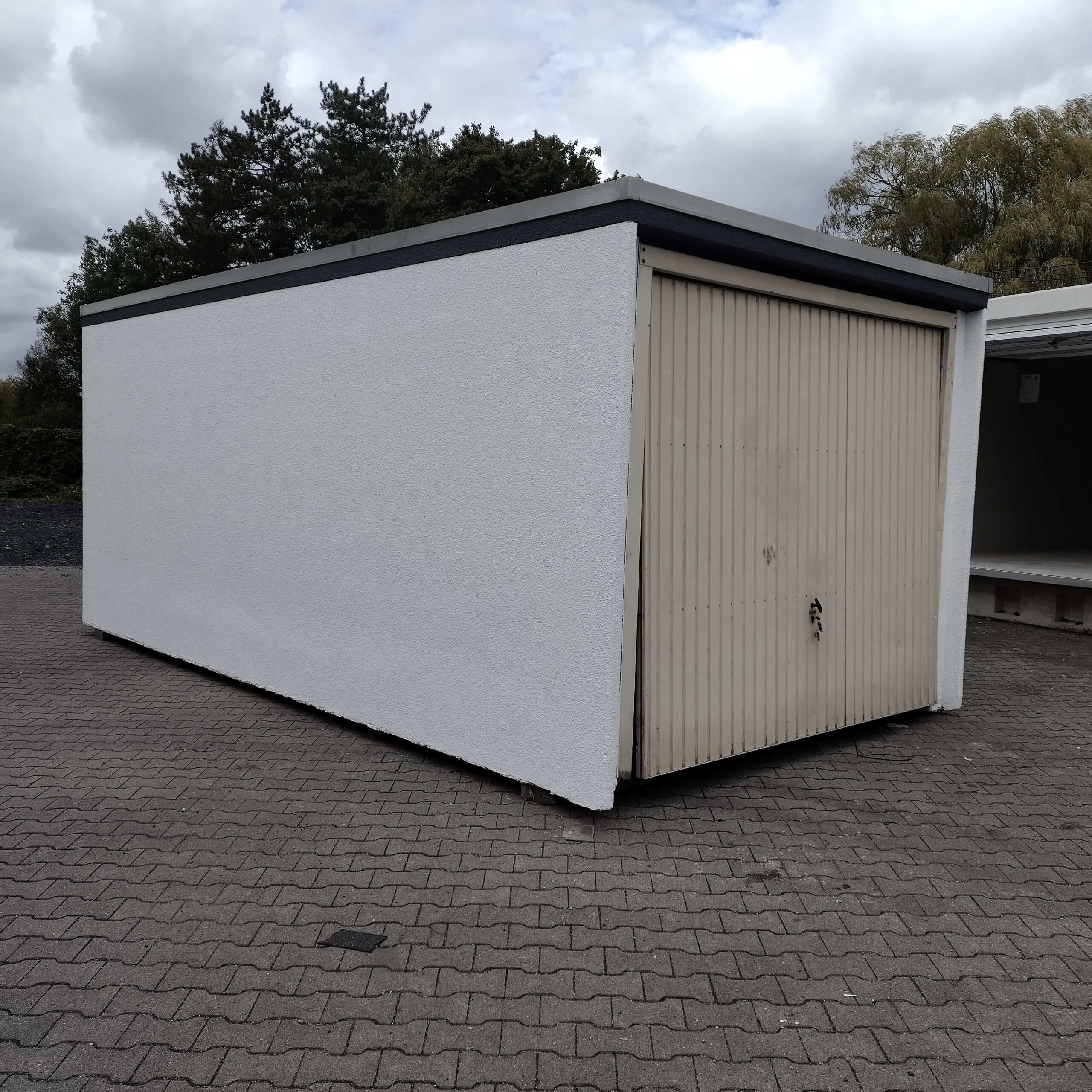 Garage 10319