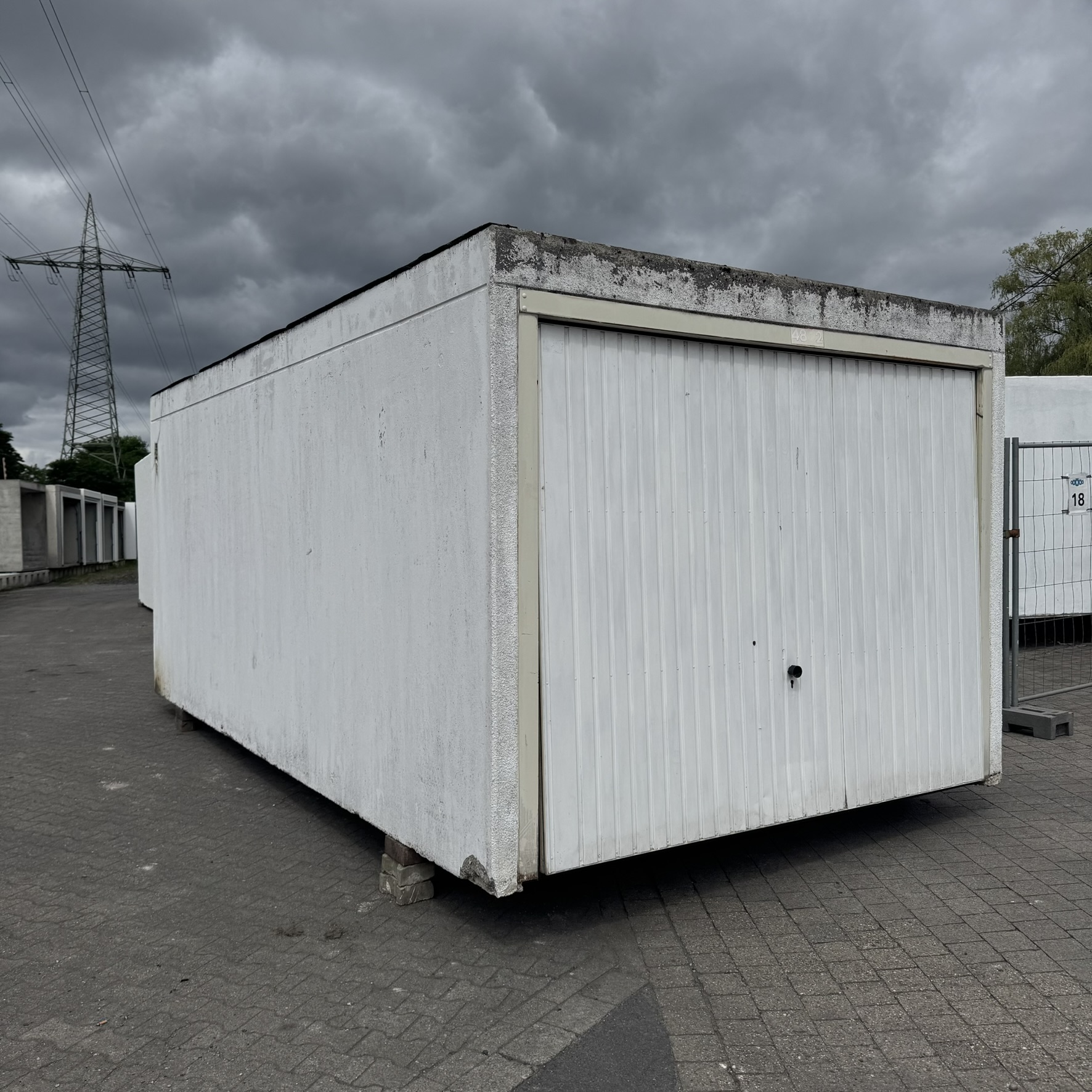 Garage 10376