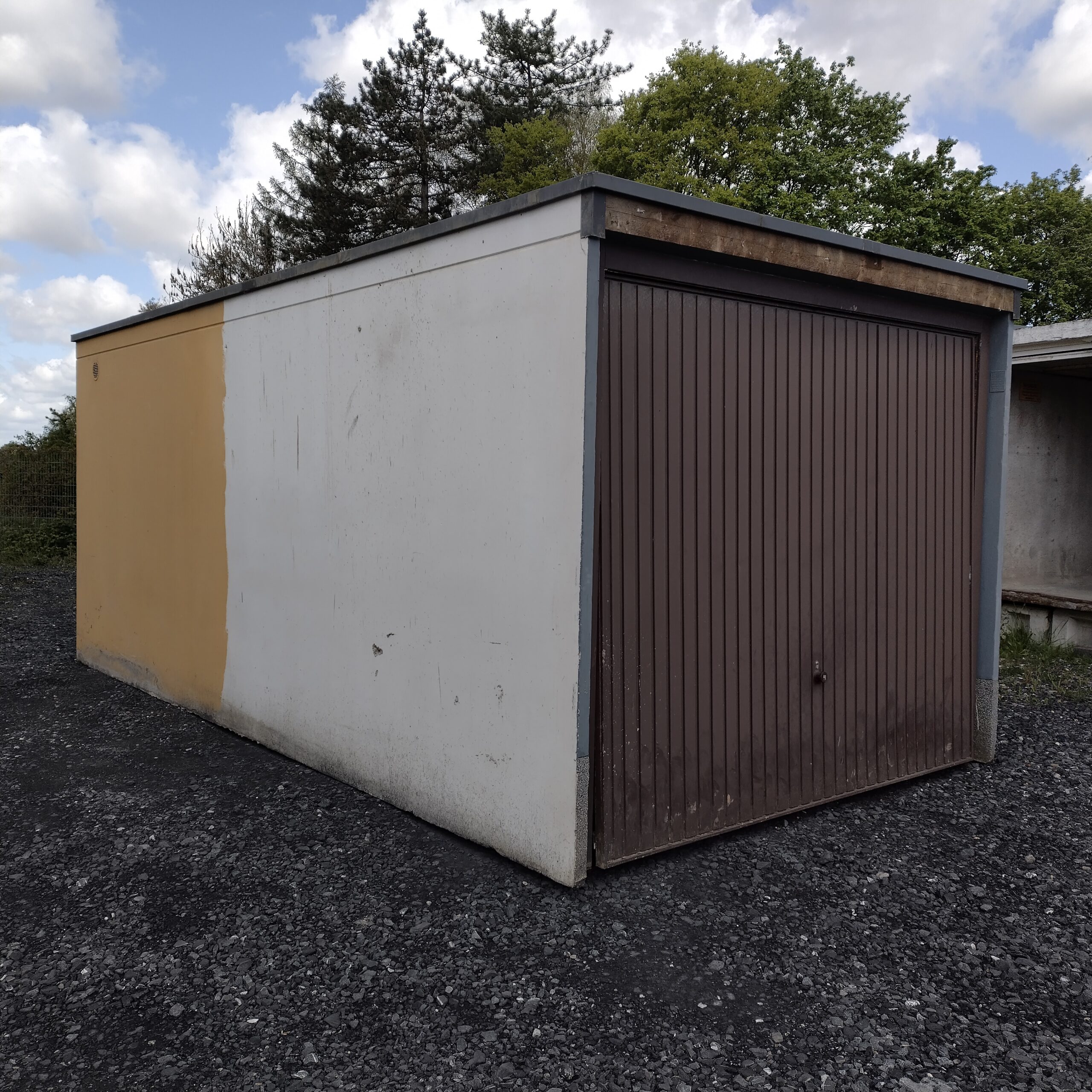 Garage 10256