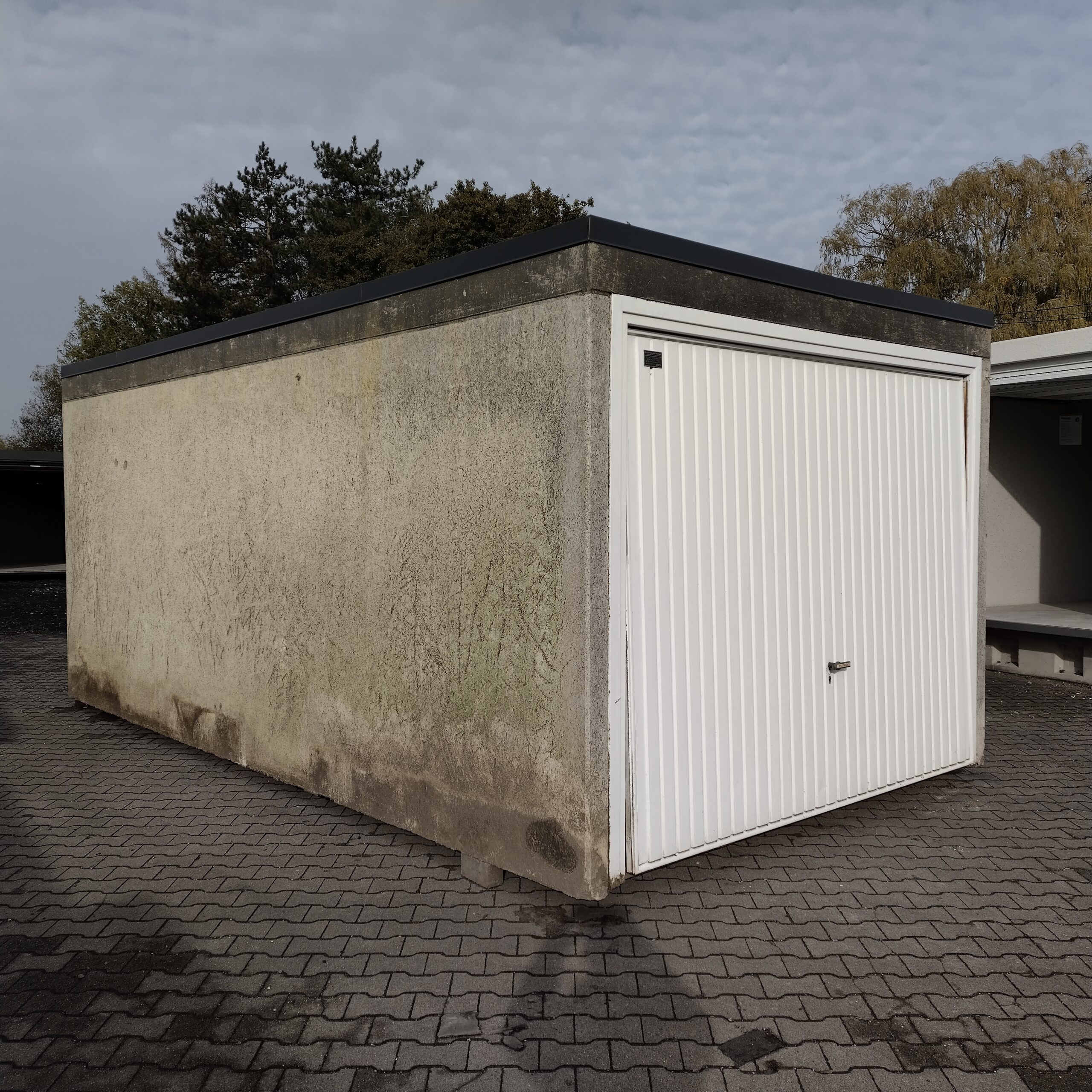 Garage 10385
