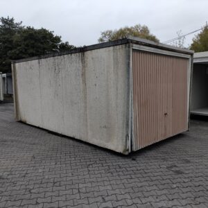 Garage 10400